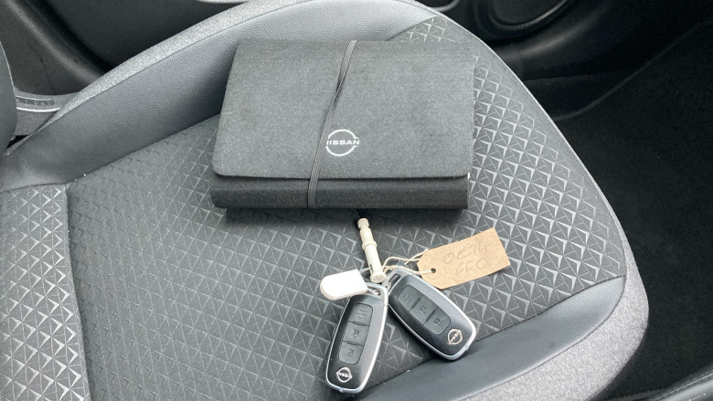 Nissan Juke 1.6 Hybrid N-Connecta 5dr Auto Hybrid Hatchback